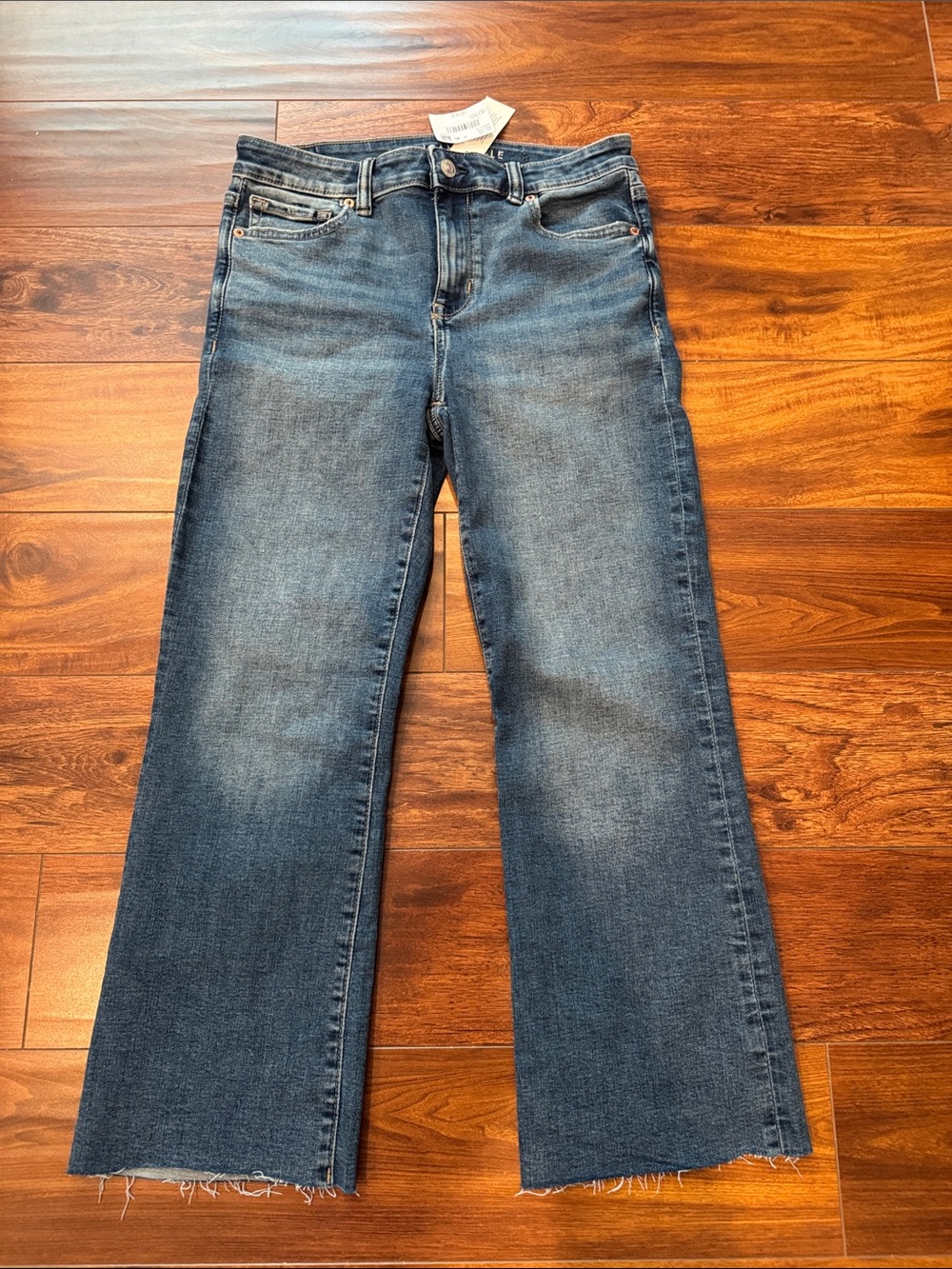 AE High-Rise Kick Boot Crop Jeans,  Raw-Hem, Size 4 Short, NWT!